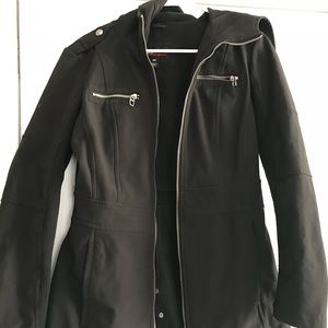 Black jacket with good and fleece lining
